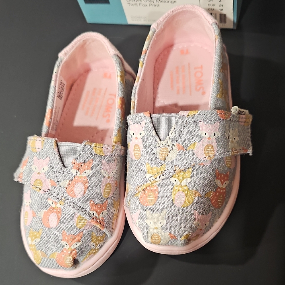 Toms Gray Slippers Cozy Comfort
